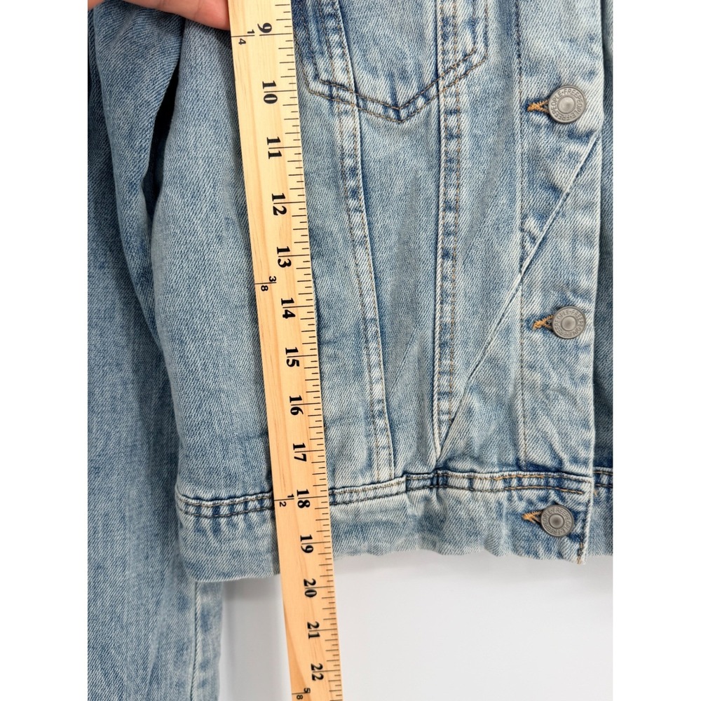 Free People Distressed Denim Jacket Light Wash Blue Womens Size Small - Picture 8 of 13